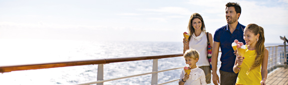 Niños divirtiéndose con la famosa Peppa Pig. CrucerosMediterraneo.com Niños divirtiéndose con la famosa Peppa Pig. CrucerosMediterraneo.com