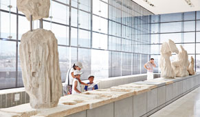 Museo de la Acrópolis en Atenas. CrucerosMediterraneo.com Museo de la Acrópolis en Atenas. CrucerosMediterraneo.com