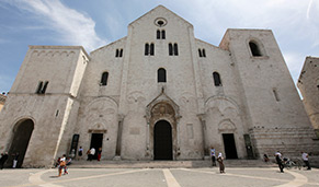 Basílica de San Nicola, Bari. CrucerosMediterraneo.com Basílica de San Nicola, Bari. CrucerosMediterraneo.com