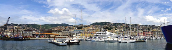 Puerto de Génova. CrucerosMediterraneo.com Puerto de Génova. CrucerosMediterraneo.com