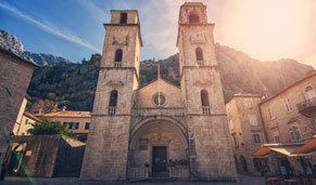 Catedral de San Trifón en Kotor. CrucerosMediterraneo.com Catedral de San Trifón en Kotor. CrucerosMediterraneo.com