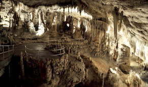 Cuevas del Drach en Mallorca. CrucerosMediterraneo.com Cuevas del Drach en Mallorca. CrucerosMediterraneo.com