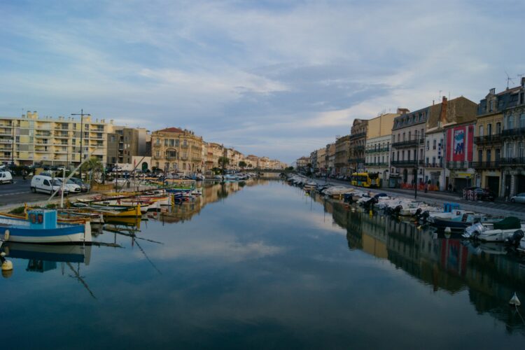 que-ver-en-sete-durante-una-escala-de-crucero-canales-mariscos-y-arte